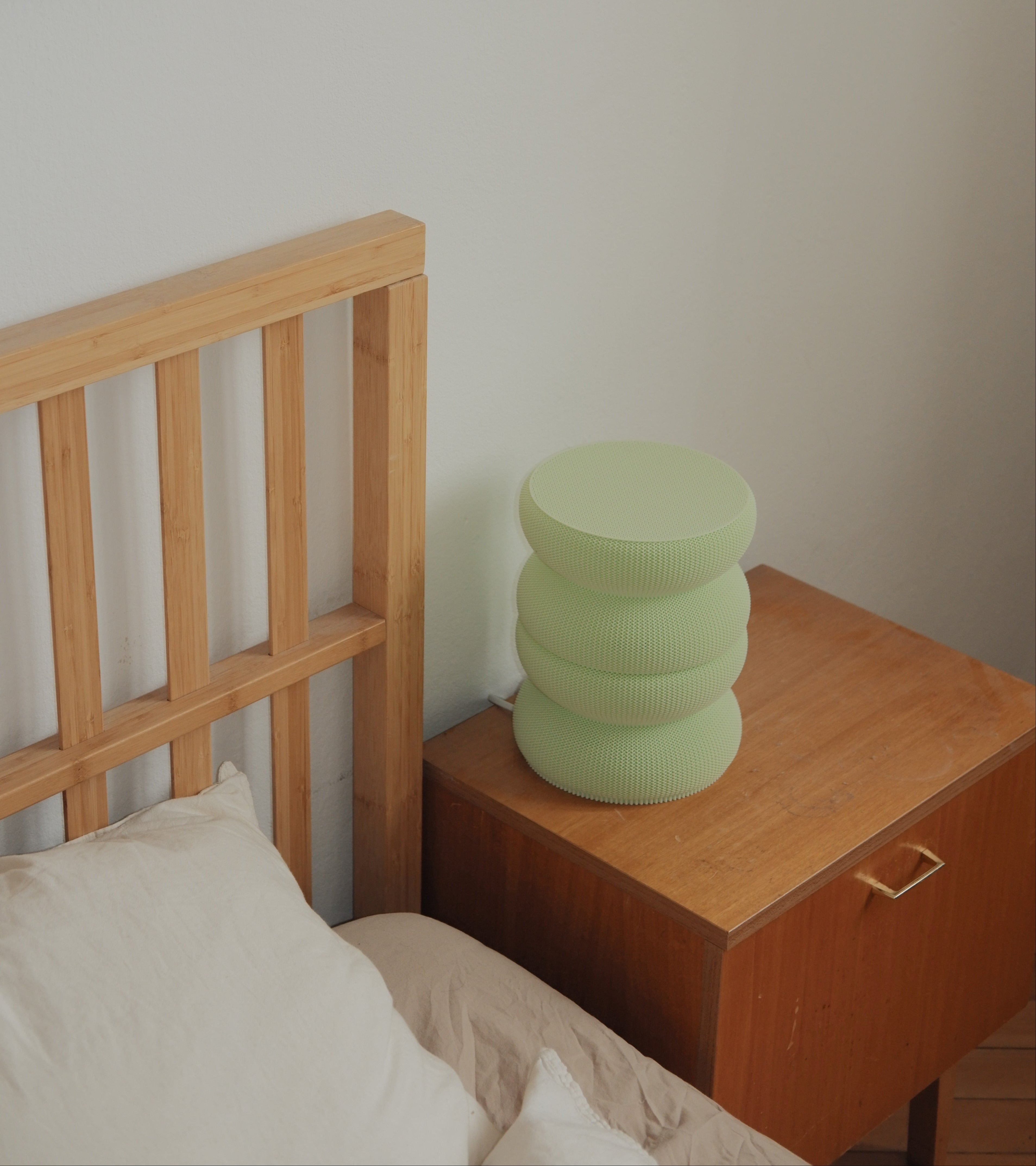 Woven Rujum Table Lamp – Mint