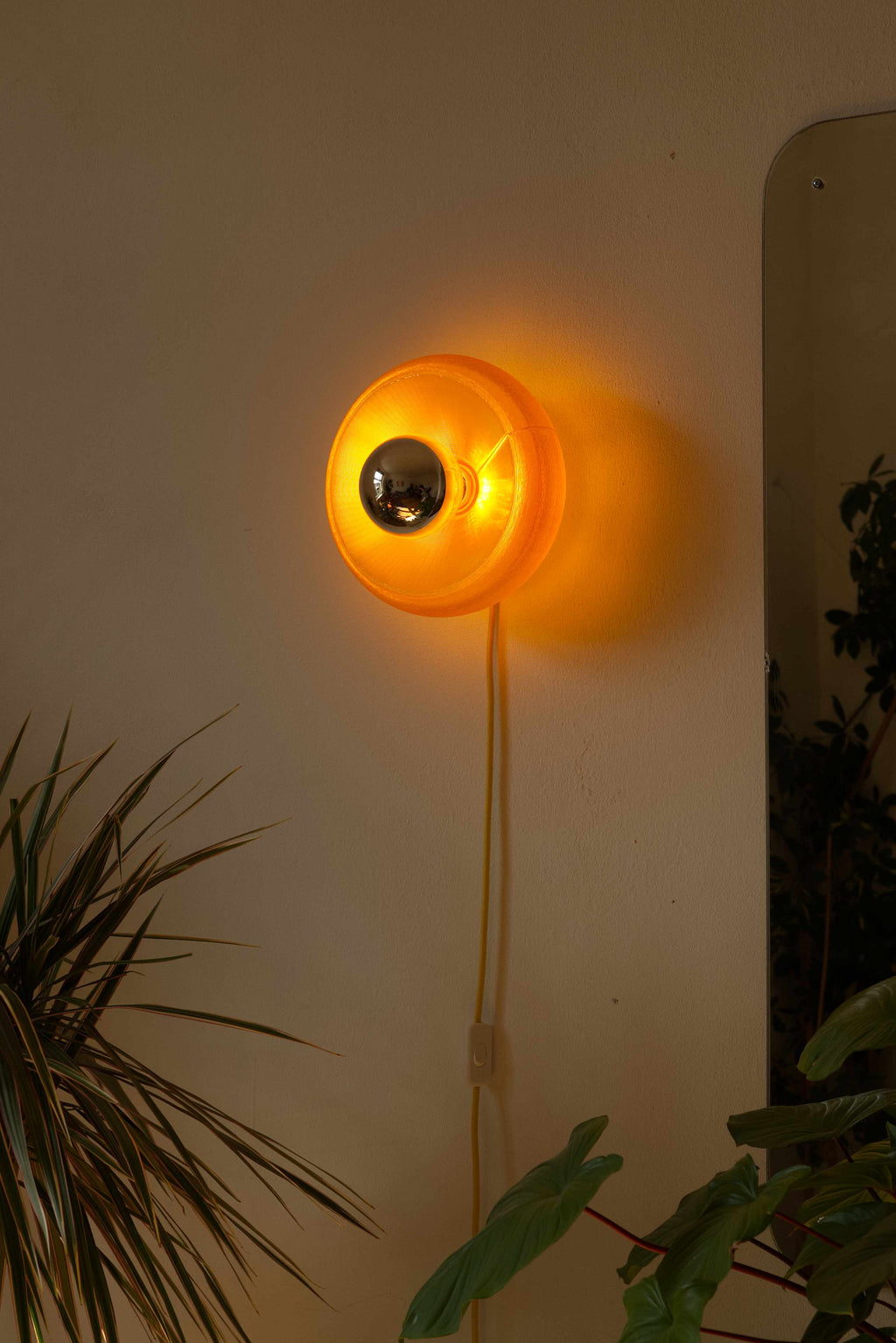 Sun Ramon Wall Lamp - Translucent Peach
